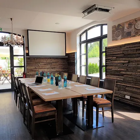 4 Sterne & Restaurant Haunstetter Hof 4* 奥格斯堡