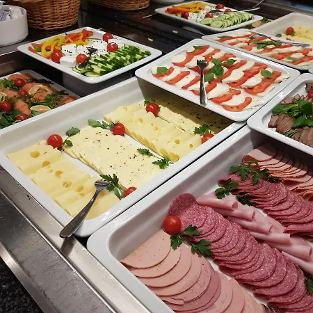 Haunstetter Hof Hotell 4*