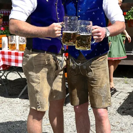 Haunstetter Hof Hotell 4*